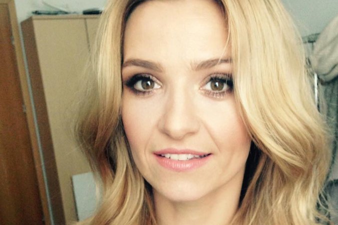 Joanna Koroniewska na Instagramie opublikowała zdjęcie, na którym pozuje w stroju kąpielowym.