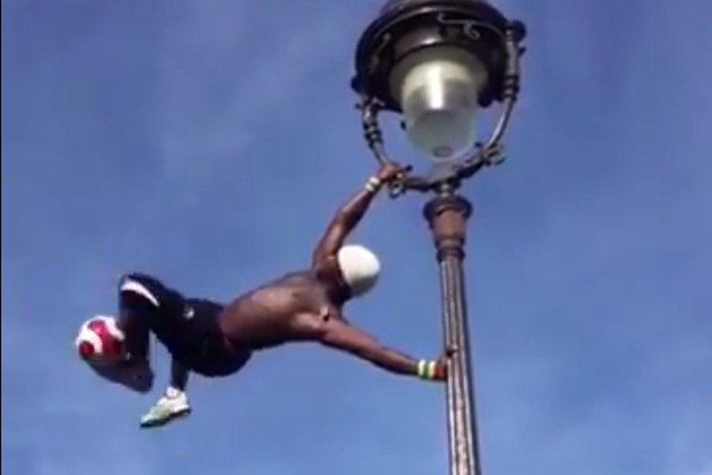 Mistrzowskie opanowanie piłki.