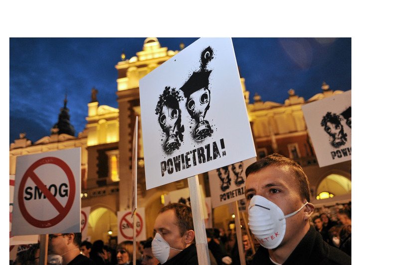 25. 10 2013 r. Smogowy marsz żałobny w Krakowie .