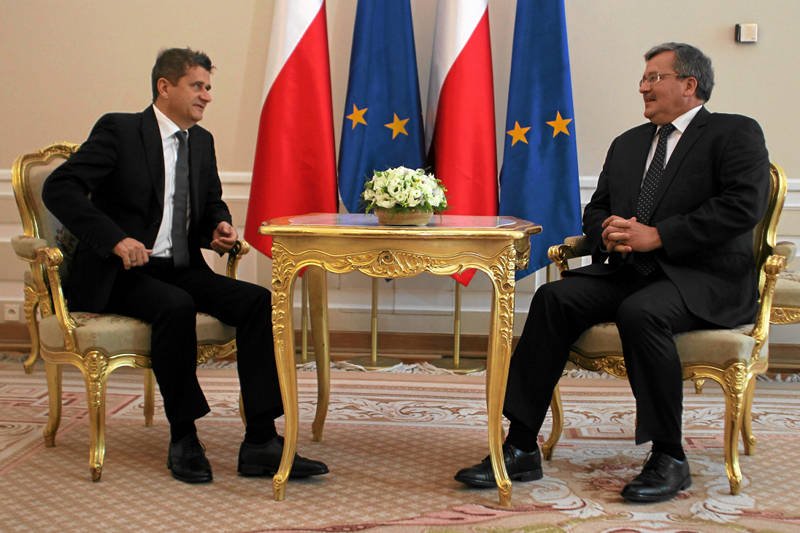 Janusz Palikot i Bronisław Komorowski podczas spotkania na początku kadencji Sejmu