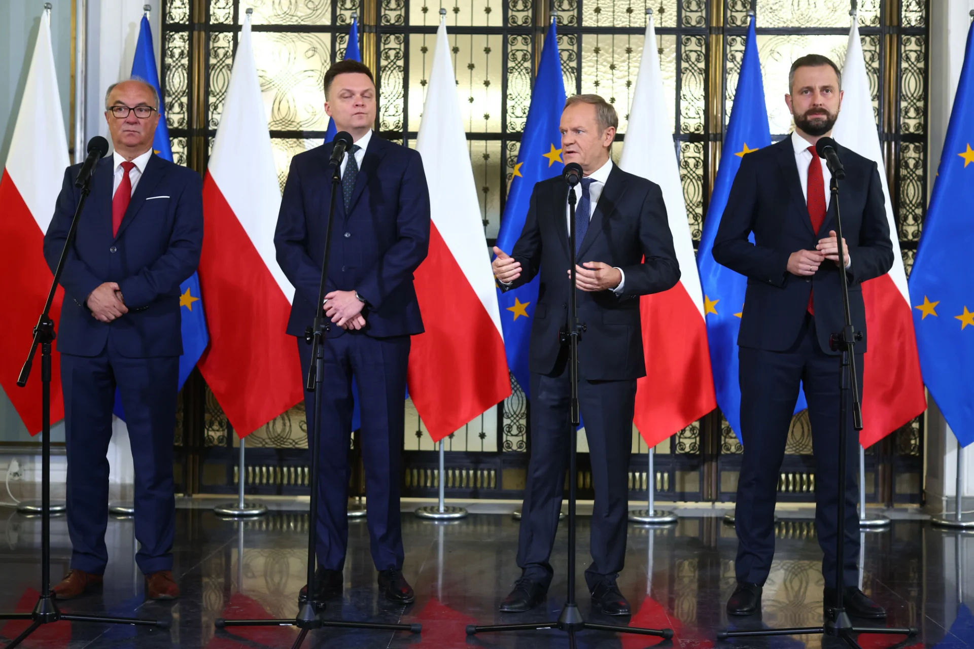 Liderzy nowej koalicji rządowej wygłosili wspólne oświadczenie o tworzeniu nowego rządu. Jego premierem ma zostać Donald Tusk.