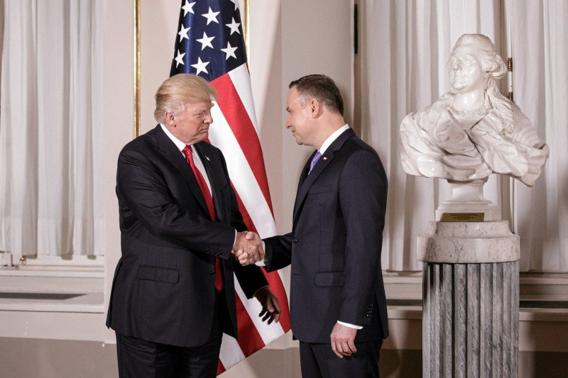 Prezydent Polski nie ma szczęścia, co do czasu wizyty w Białym Domu.