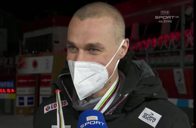 MŚ w Oberstdorfie. Żyła chciał przerwać wywiad z TVP, gdy usłyszał niemiecki hymn.