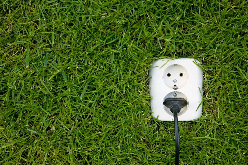 Czy niedługo podepniemy się do internetu przez gniazdko elektryczne? Niestety - to tylko mrzonka