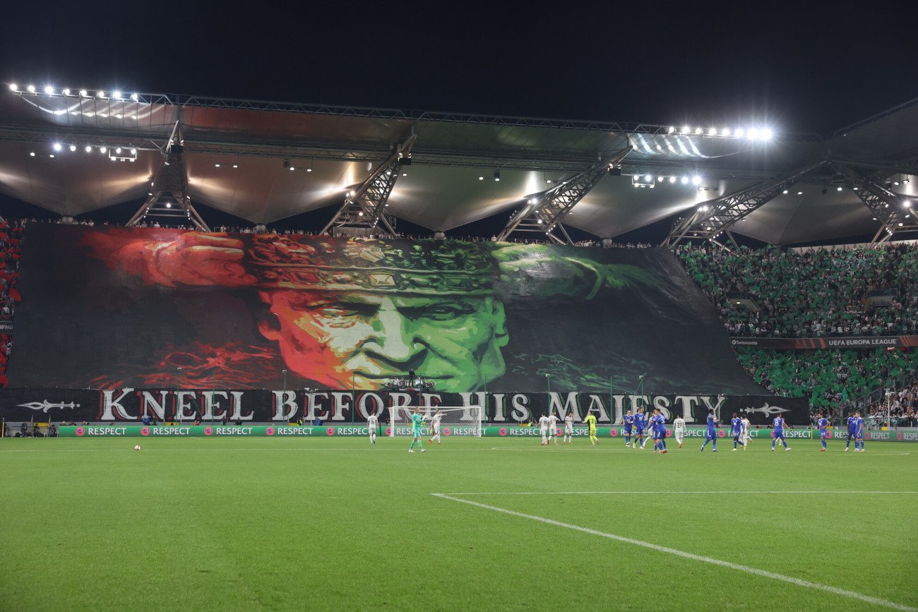 Tak wyglądała oprawa kibiców Legii Warszawa przed rozpoczęciem meczu z Leicester City.