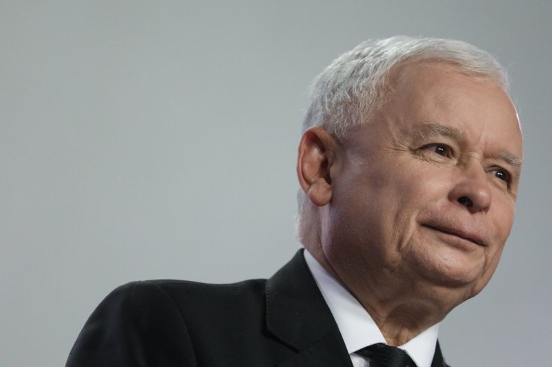A śniadania prezes Kaczyński robi sobie sam.