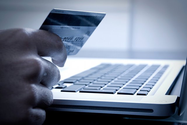 Jak internauci postrzegają banki można się dowiedzieć za sprawą raportu [url=http://tinyurl.com/qhw8wjm]"Banki w sieci"[/url]