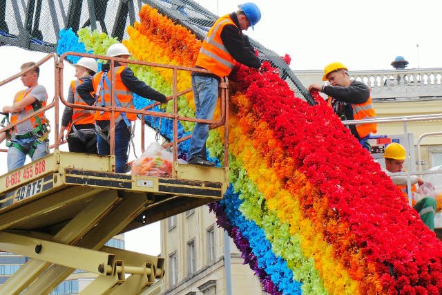 Na placu Zbawiciela w Poznaniu ma stanąć tęcza wzorowana na warszawskiej instalacji