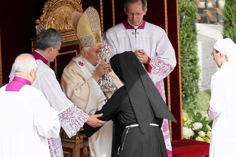 Papież Benedykt XVI podczas beatyfikacji Jana Pawła II
