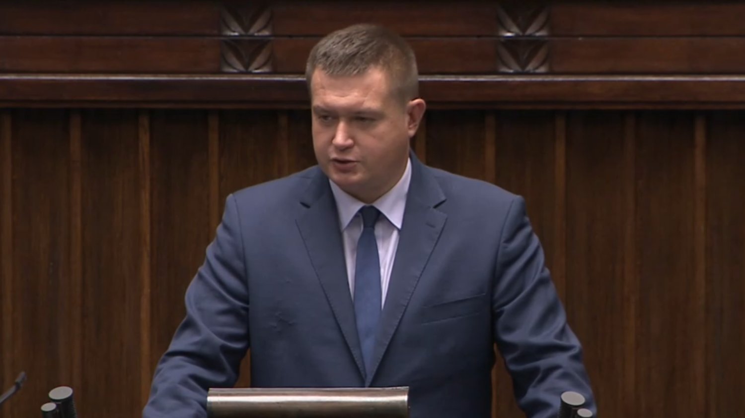 Poseł Marcin Porzucek w Sejmie.