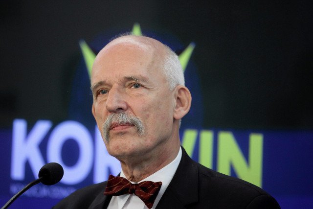 Korwin Mikke często musi tłumaczyć się ze swoich słów, tym razem sam wyjazd na Krym było powodem do wszczęcia postępowania.,