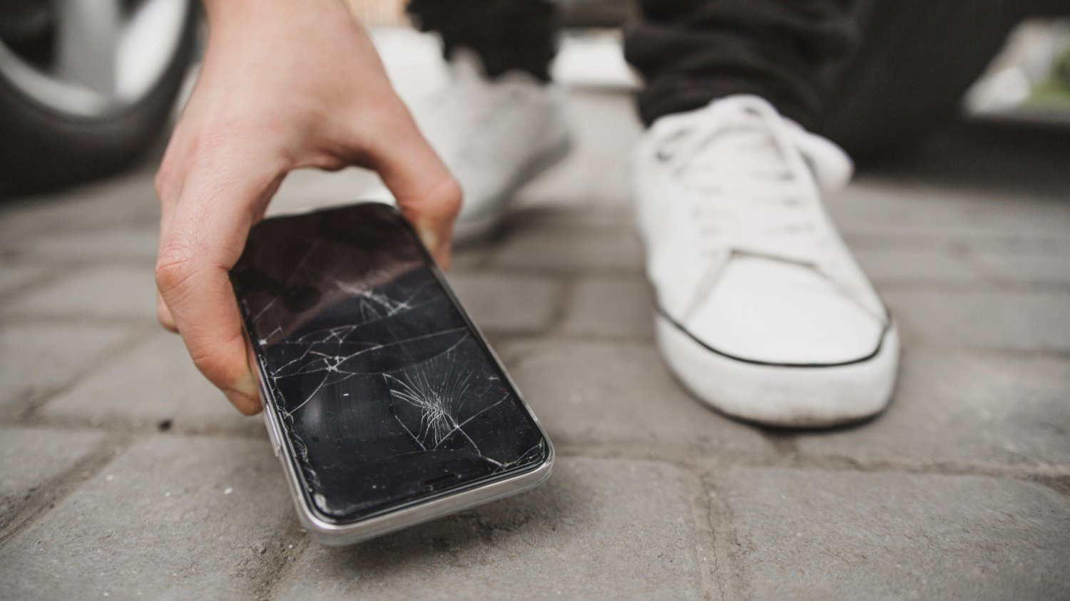 1 sierpnia wchodzi "prawo do naprawy" (right to repair). Taniej i łatwiej będzie się dało wymienić lub naprawić sprzęt "Prawo do naprawy" od 1 sierpnia 2026 w UE. Co się zmieni w kwestii serwisu i gwarancji na sprzęt?