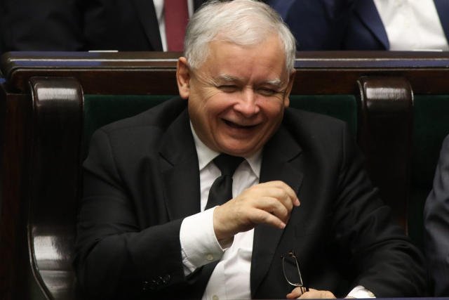 Prezes PiS ma powody do radości. Sondaże dają mu coraz większe poparcie społeczeństwa.