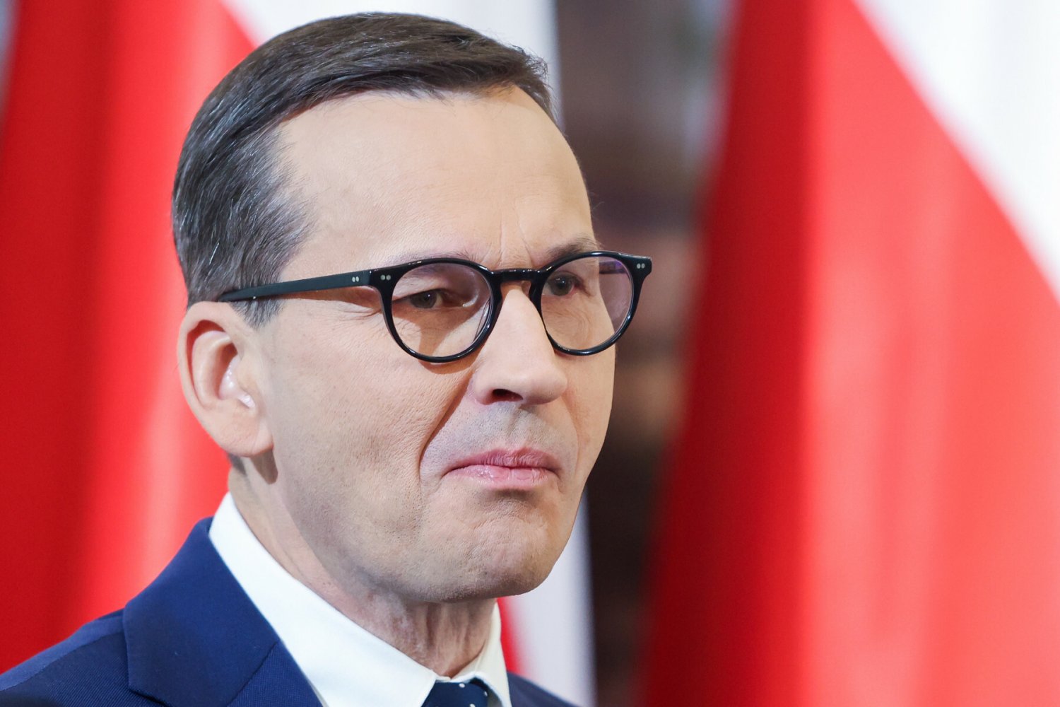 Polacy źle oceniają działania premiera.