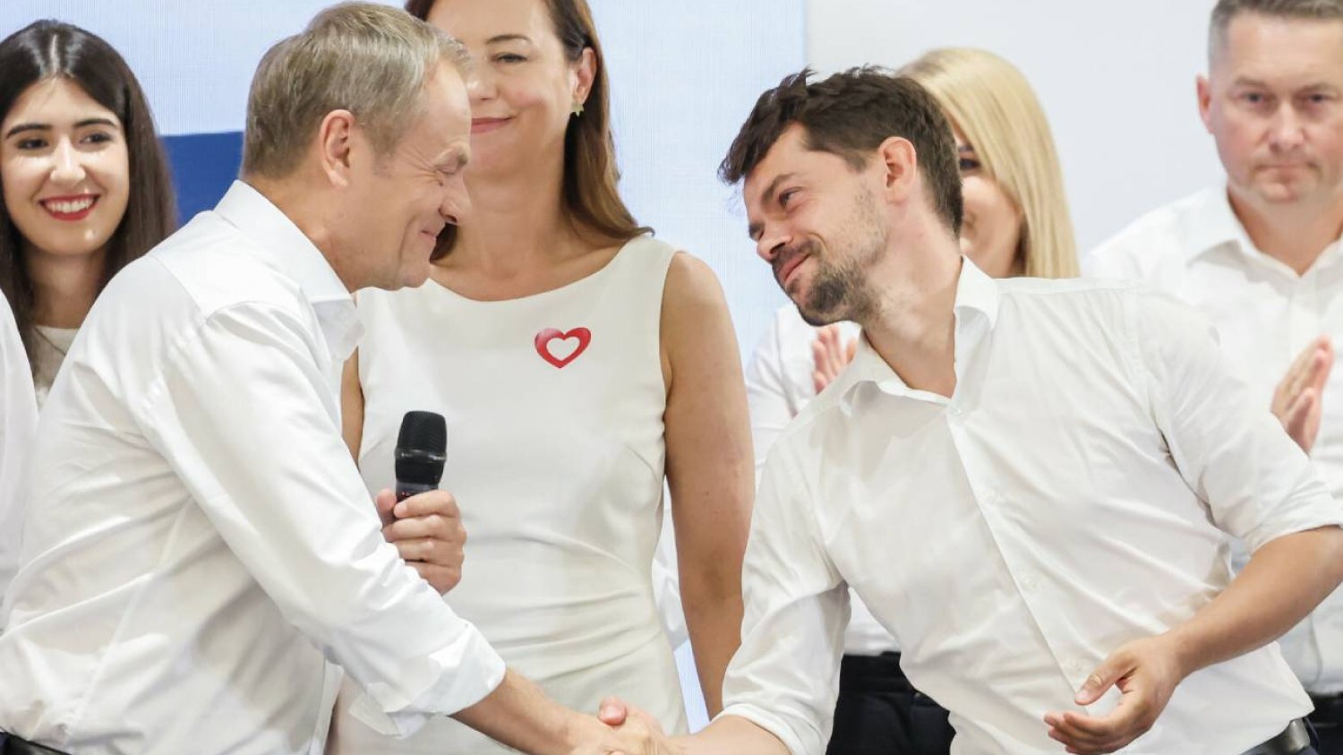 Z nowego sondażu wynika, że opozycja może jesienią przejąć władzę