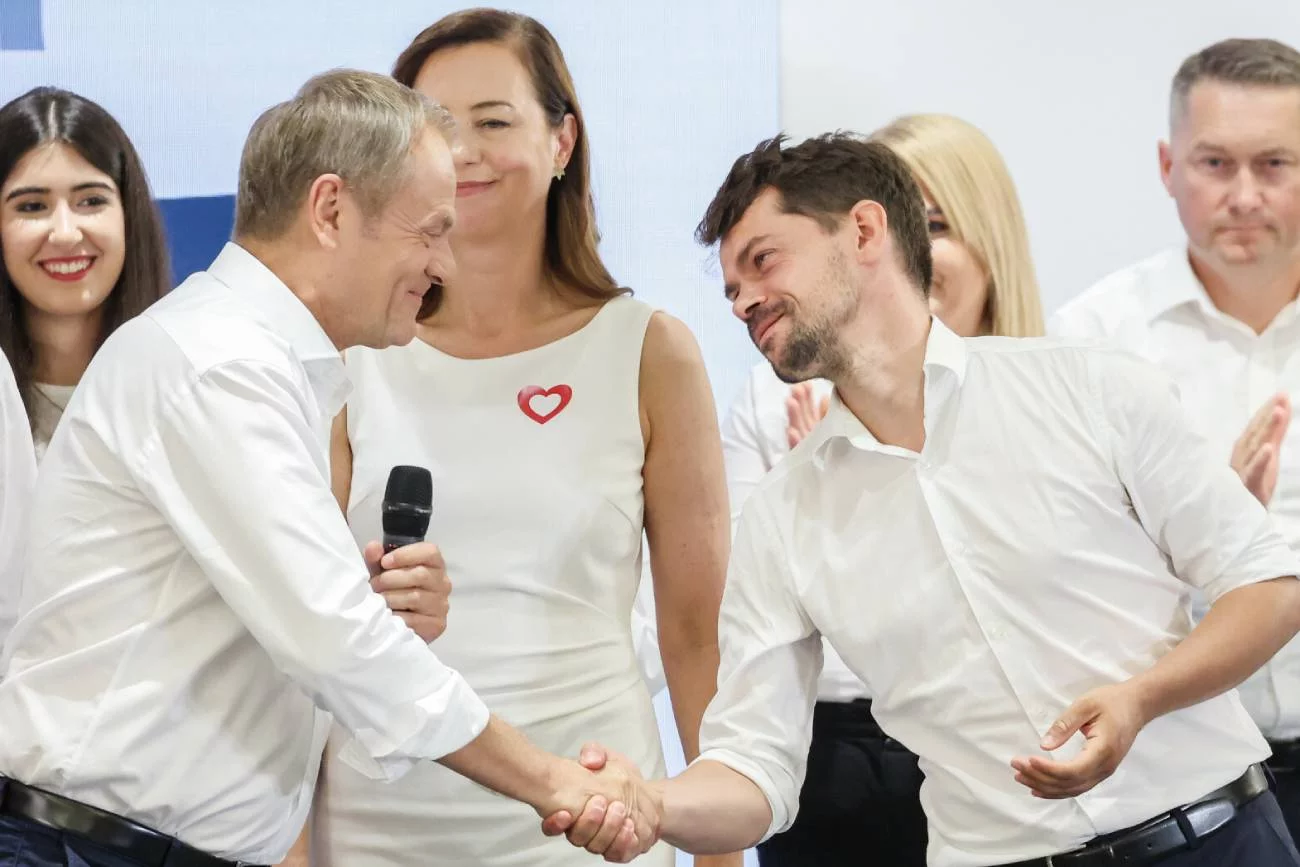 Z nowego sondażu wynika, że opozycja może jesienią przejąć władzę