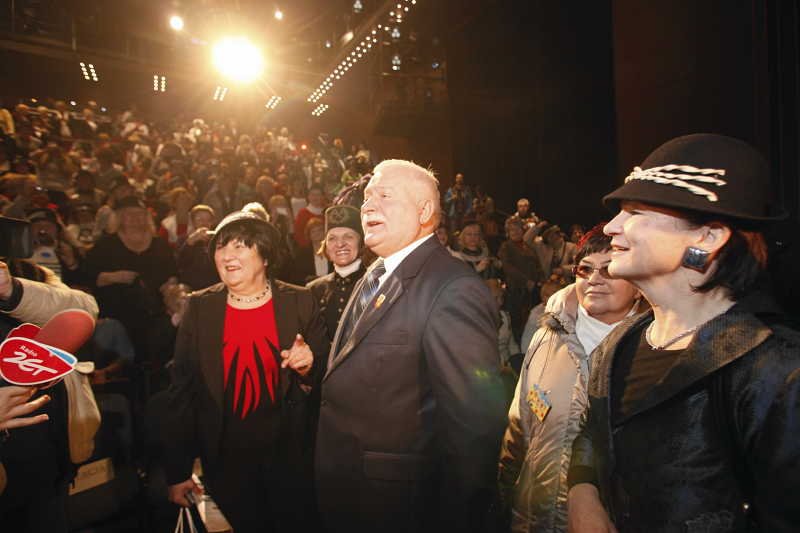 Zaproszenia na wykłady to spore źródło dochodów dla Lecha Wałęsy. Na zdjęciu na Zjeździe Krystyn w Gdyni.