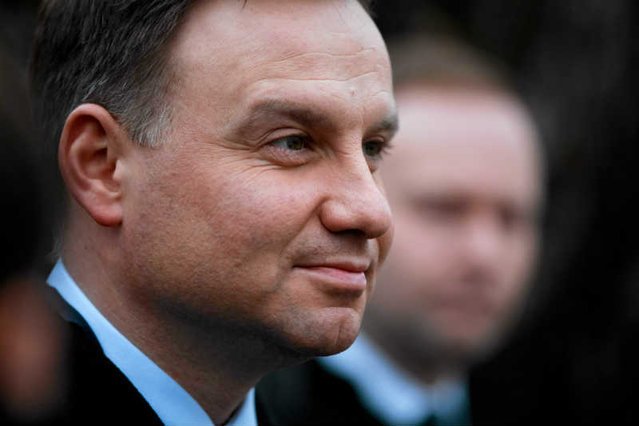 Andrzej Duda podkreśla, że Polska powinna prowadzić politykę unijną, ukierunkowaną w większym stopniu na własne interesy.