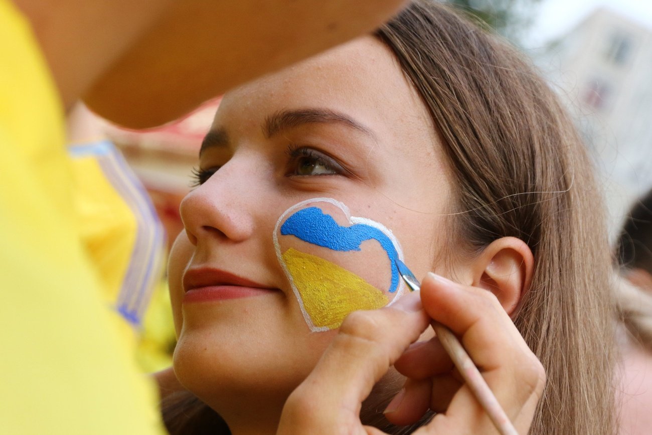 Dzień Kobiet to doskonała okazja, aby okazać wsparcie wszystkim wspaniałym kobietom. Teraz takiego wyrazu solidarności szczególnie potrzebują Ukrainki. Okażmy im wsparcie, dołączając do zbiórki Fundacji Ocalenie.