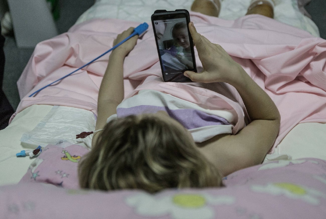 Wojna w Ukrainie. Żołnierze Putina pozbawili 10-latkę nóg