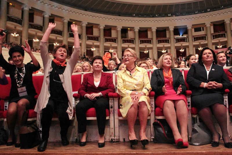 Czołowe postacie Kongresu Kobiet, który popiera równość płciową w spółkach