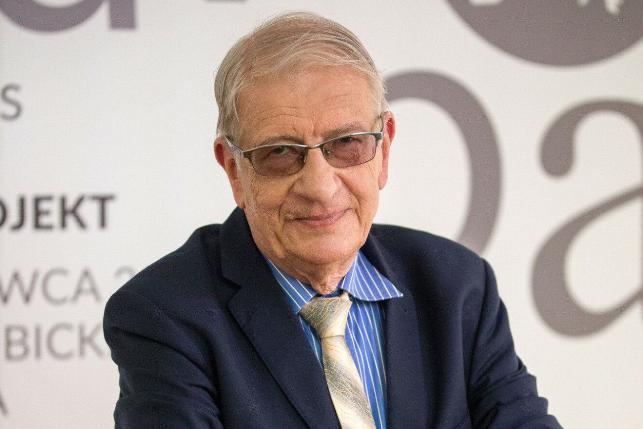 Nowy rok szkolny jedynie z podręcznikiem do HiT od prof. Wojciecha Roszkowskiego. Były europoseł PiS i autor podręcznika do HiT prof. Wojciech Roszkowski.