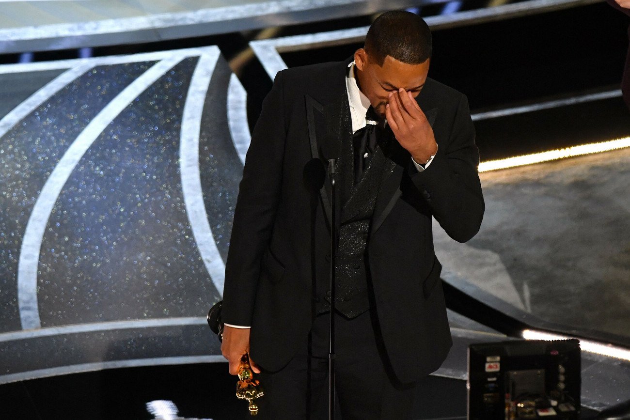 Will Smith uderzył Chrisa Rocka podczas gali rozdania Oscarów. Nikt go nie potępił