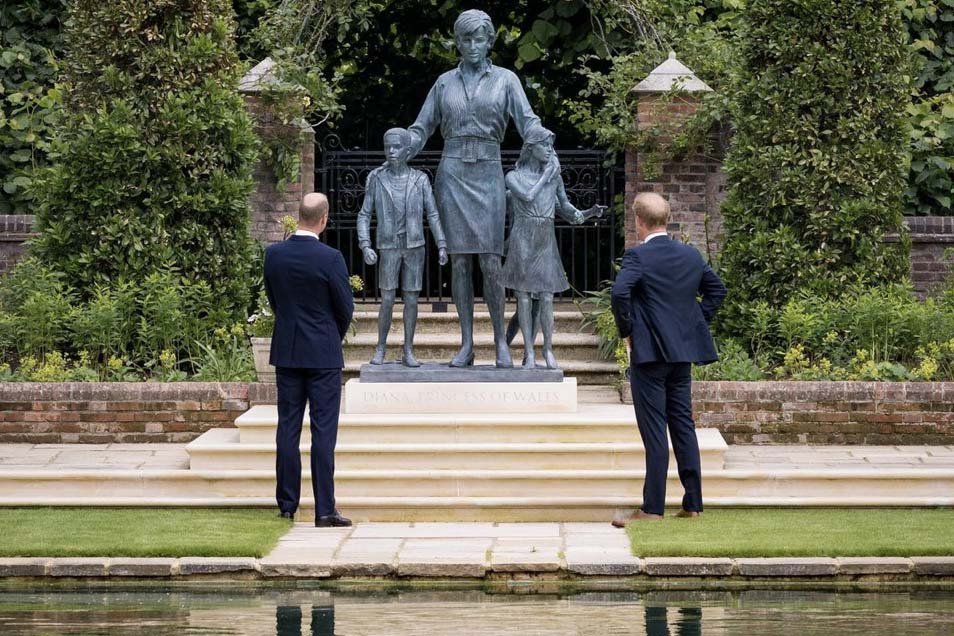 Książe William i Harry wystąpili razem.