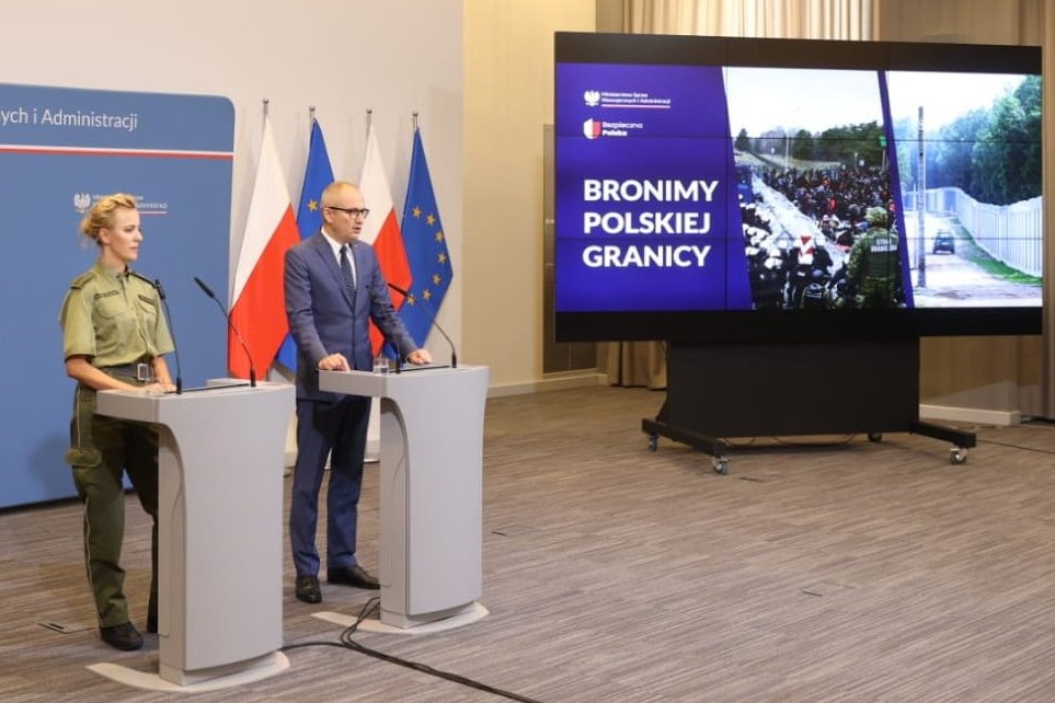 zielona granica spot rząd mswia błażej poboży agnieszka holland kina