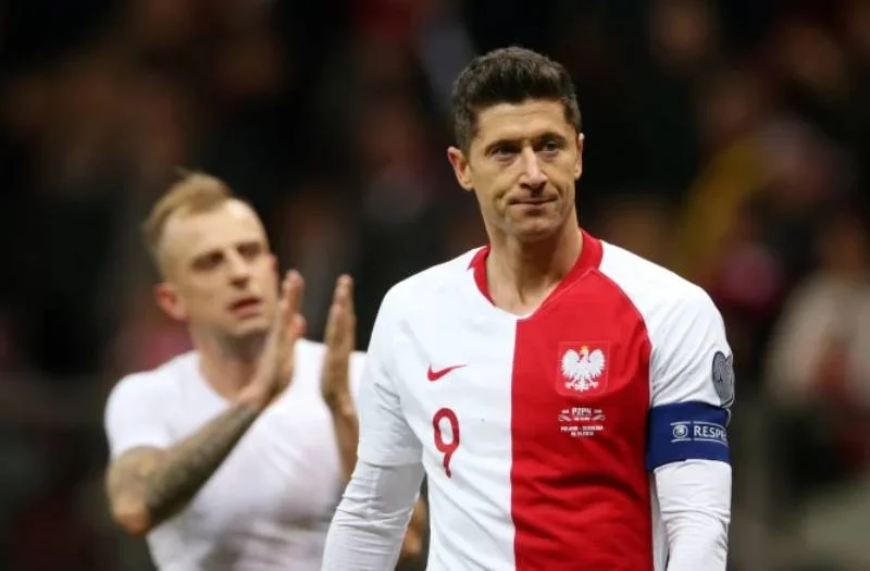 Lewandowski spędził na Majorce majówkę. Lewandowski kupił dom na Majorce? Komentarz dla Pudelka.