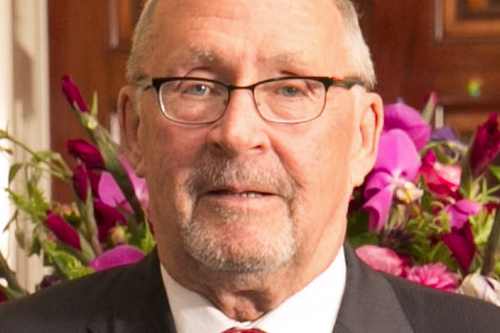 Guy Scott przez trzy miesiące będzie pełnił obowiązki głowy państwa. Dla Afryki to historyczna chwila, bo Scott jest biały.