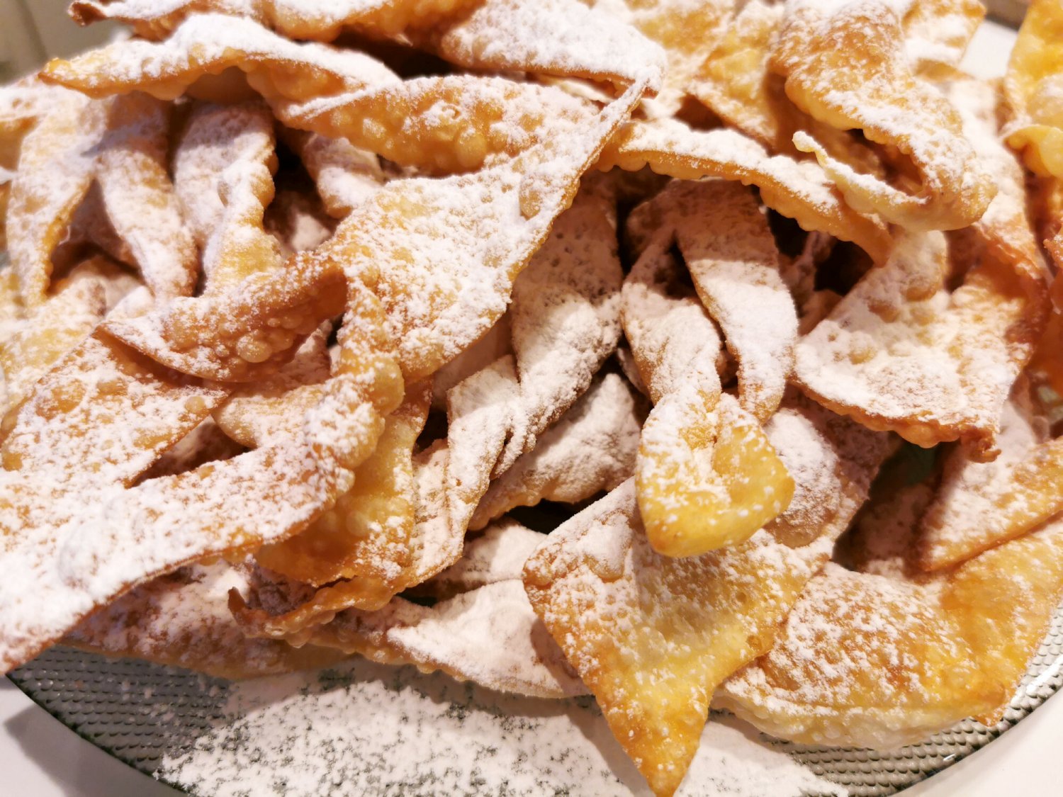 Tłusty Czwartek 2024. Tak przygotujesz pyszne faworki