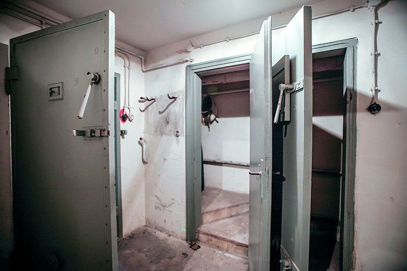 Stary schron przeciwlotniczy w Gdyni.