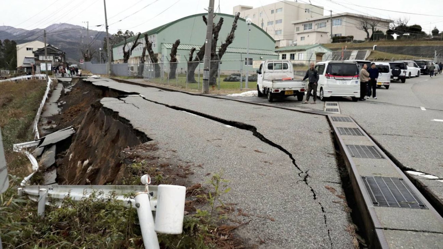 Japonia – trzęsienie ziemi. Nadchodzi tsunami