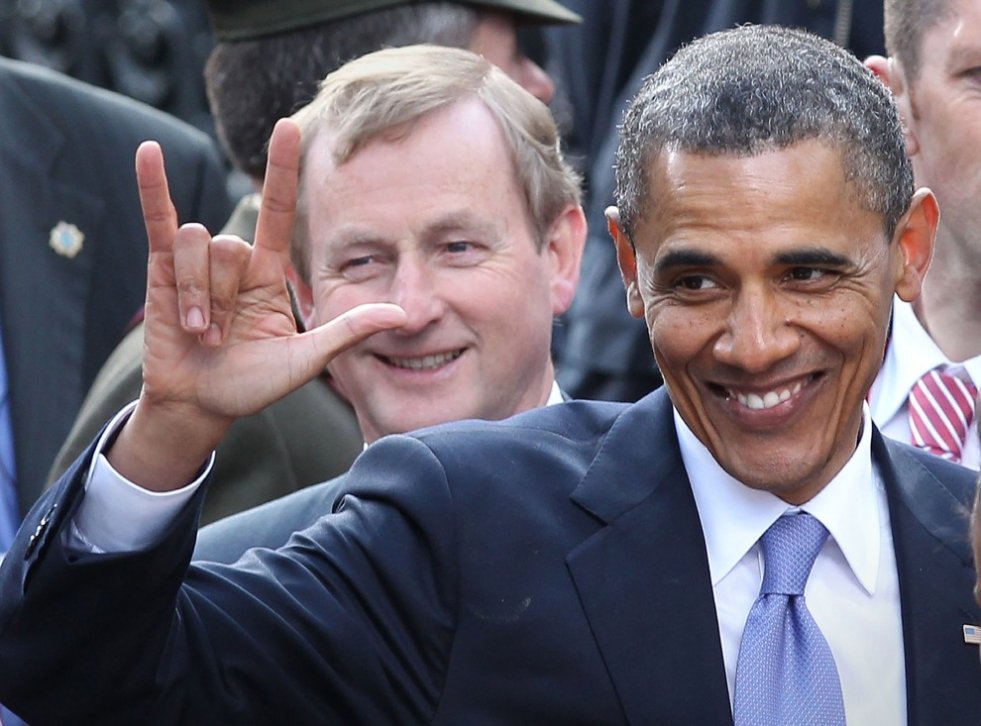5.	IRLANDIA, Dublin, 23 maja 2011: Barack Obama w trakcie spotkania ze studentami w College Green.