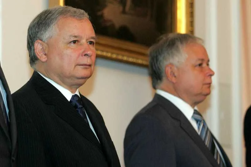 Zdaniem Wojciecha Maziarskiego Jarosław Kaczyński odcina się od dziedzictwa Lecha Kaczyńskiego w imię doraźnych interesów.