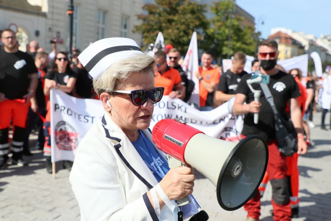 Iwona Borchulska zdradza, ile zarabiają pielęgniarki.