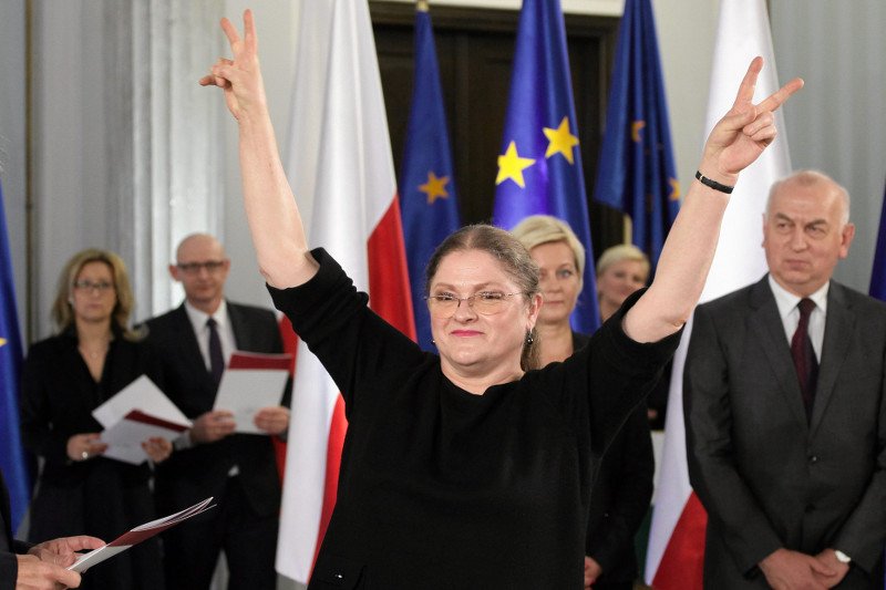 Prof. Pawłowicz ma rację. Przyłączmy się do zwycięzców, dla własnego dobra