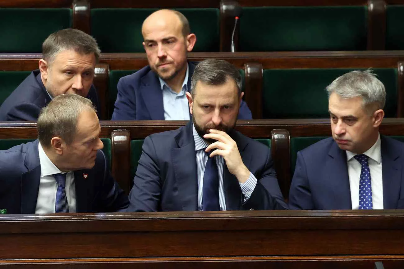Donald Tusk, Władysław Kosiniak-Kamysz i Krzysztof Gawkowski.