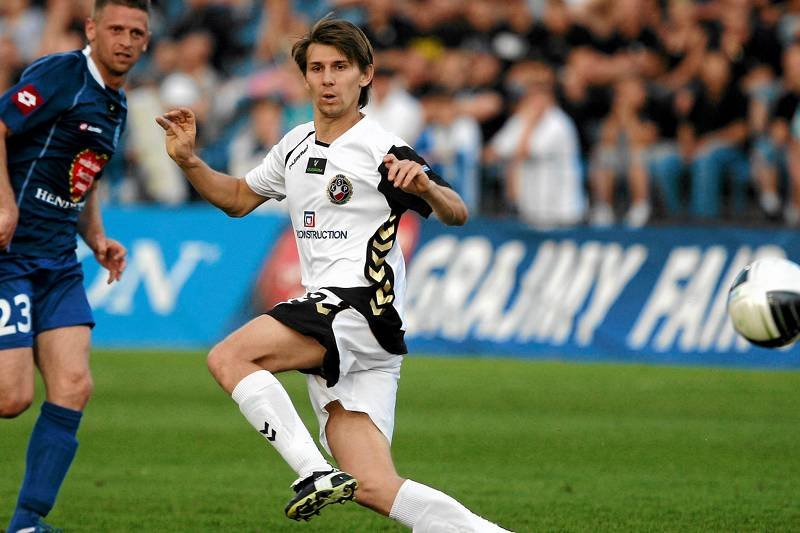 Ebi Smolarek jeszcze w barwach Polonii Warszawa. Jego grę na Konwiktorskiej nasi rozmówcy oceniają różnie.