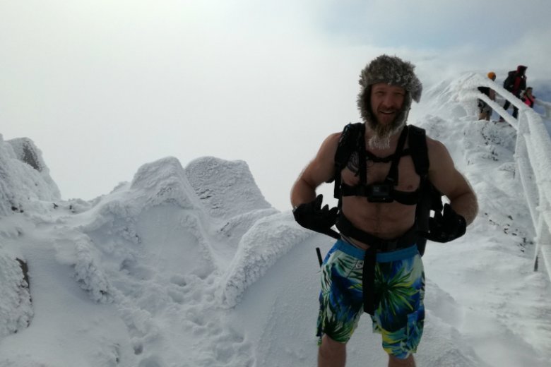 Maciej Szyszka praktykuje metodę Wima Hofa