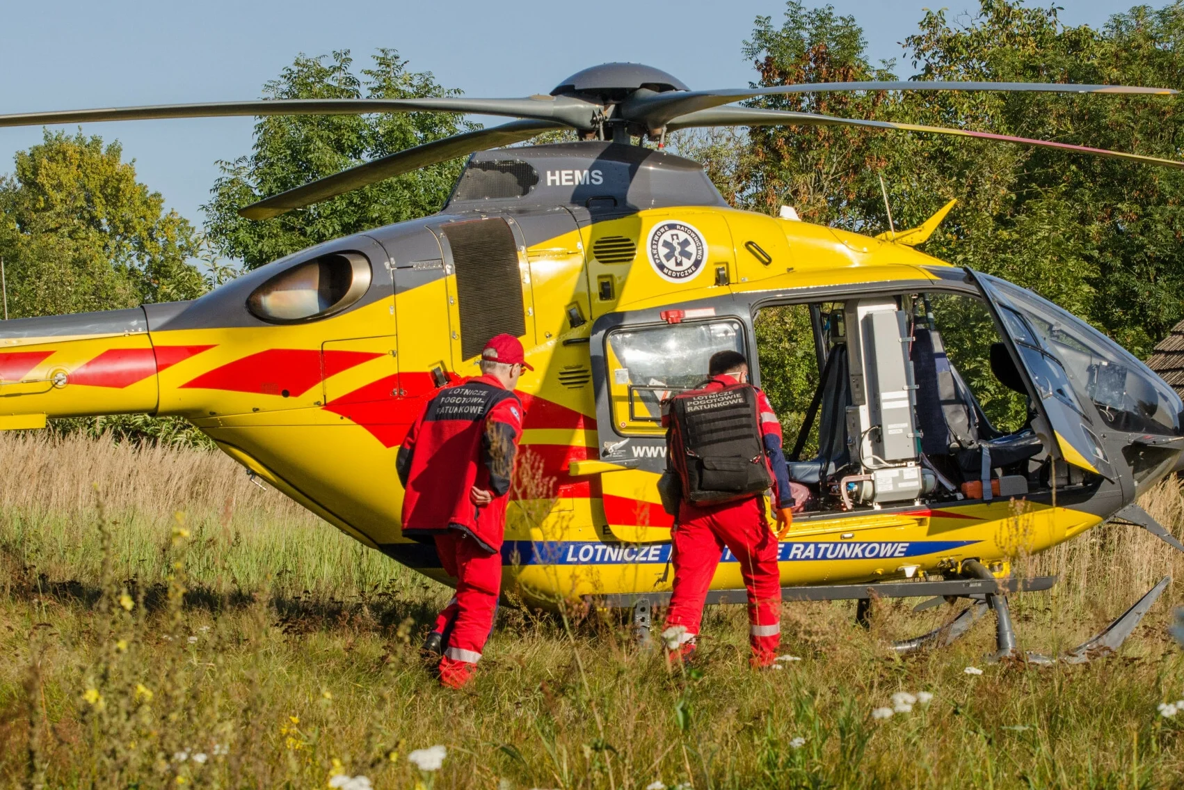 Autobus uderzył w dom pod Bydgoszczą. Na miejscu był helikopter LPR. Zdjęcie ilustracyjne.