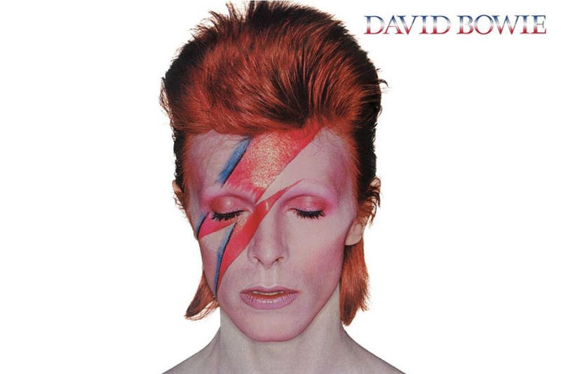 Ten wizerunek Bowiego jest najczęściej powielany przez artystów i fanów.