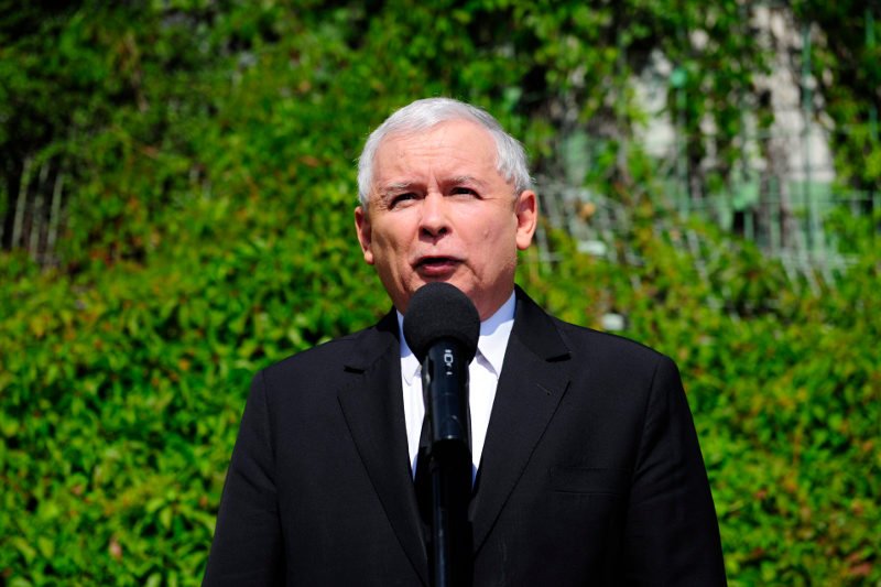 PiS wyjątkowo spokojnie zareagowało na aferę taśmową. Cel: nie karmić PO