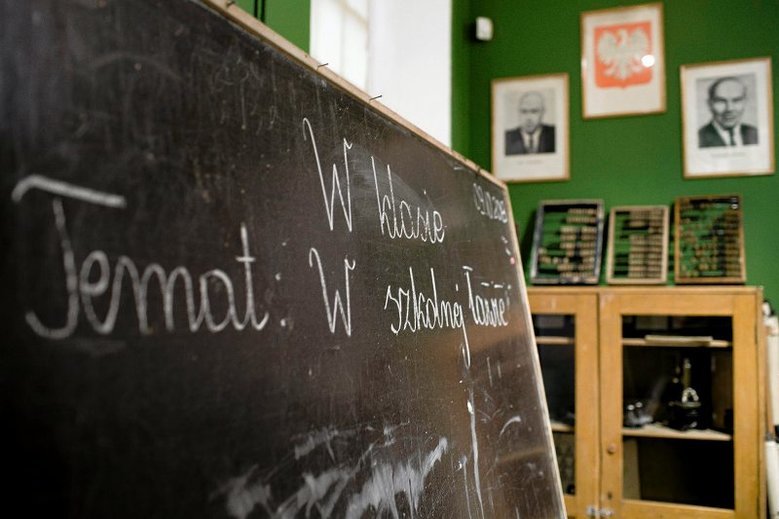 Wyniki badania IPSOS są jednoznaczne – im wyższe wykształcenie, tym mniej jest chętnych do głosowania na PiS.