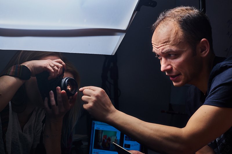 Tomek Drzewiński w pracy