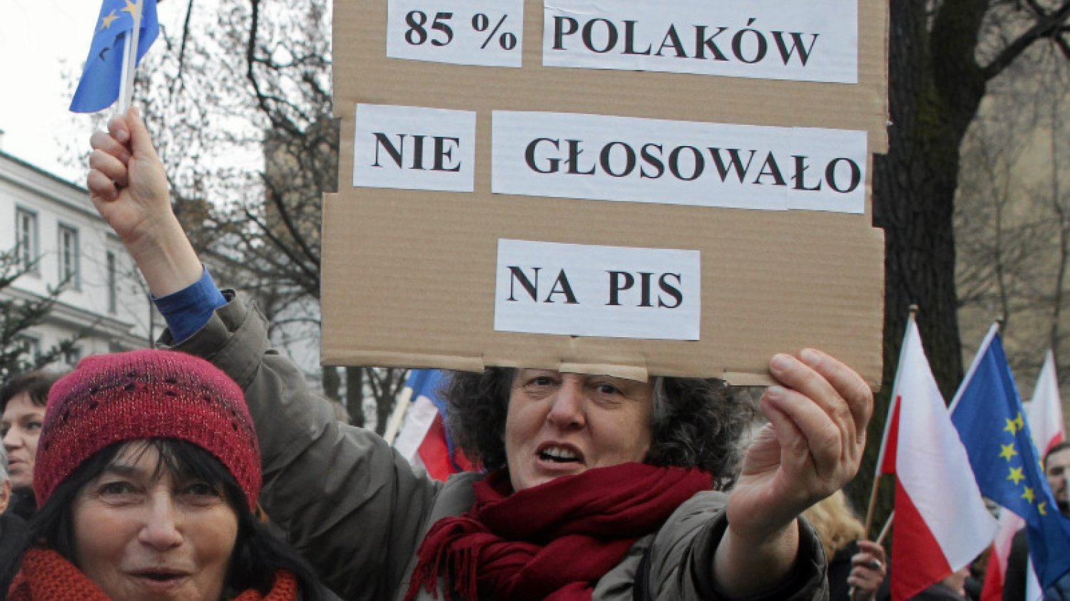 My, obywatele, zaczynamy przegrywać. "PiS jest jak wirus, który lasuje ludziom mózgi"