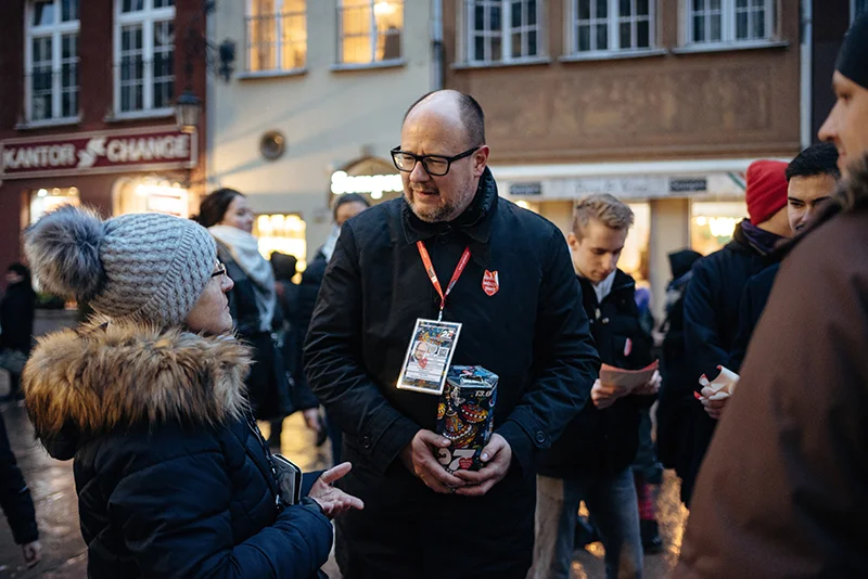 Paweł Adamowicz przeżył operację po ataku nożownika.