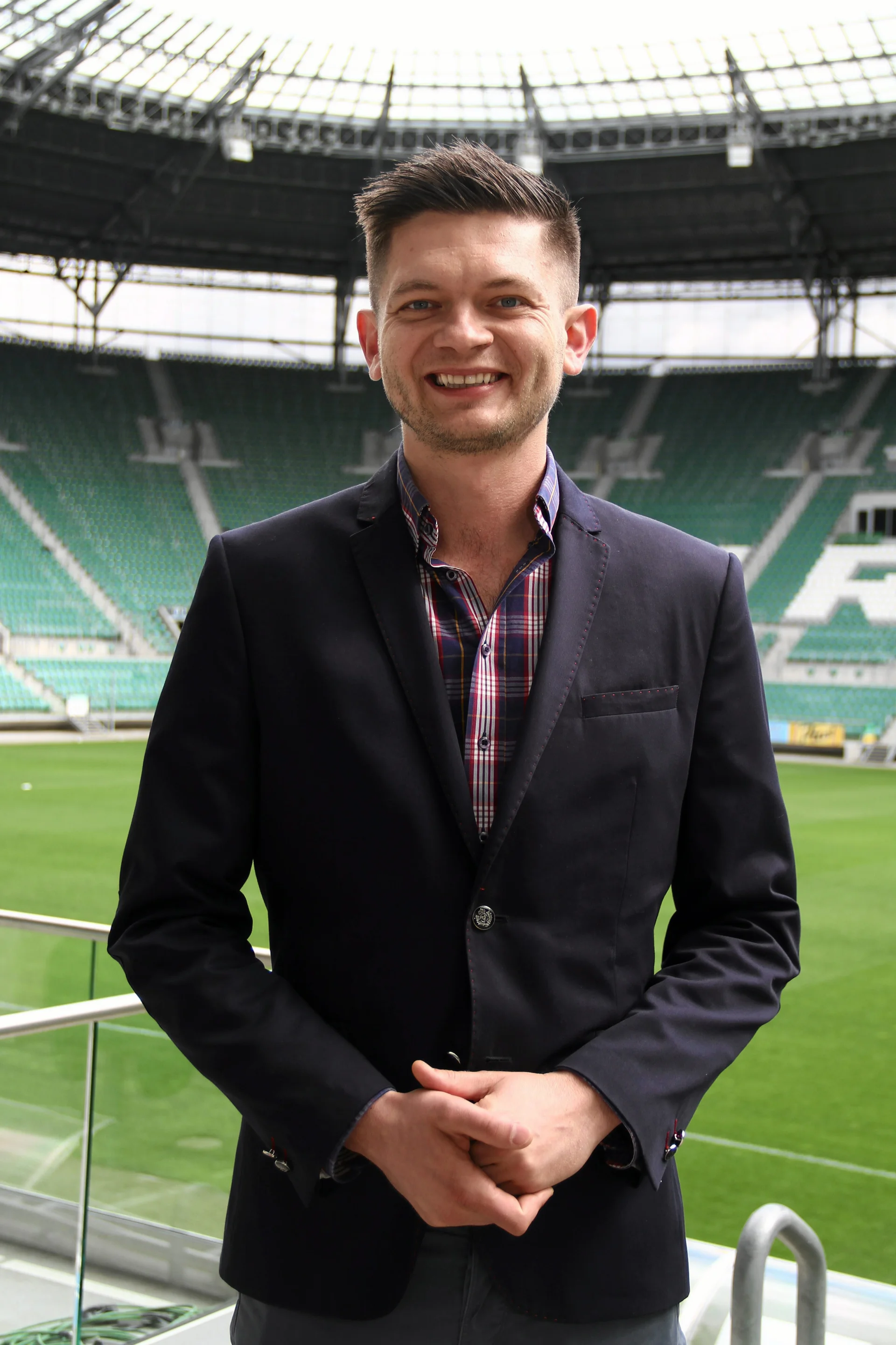 Adam Burak, były rzecznik Stadionu Miejskiego Wrocław, dziś jest prawą ręką szefa Orlenu. Kupił nawet mieszkanie obok Daniela Obajtka na jednym z warszawskich osiedli. On także wg dziennikarzy ma należeć do tzw. układu wrocławskiego.