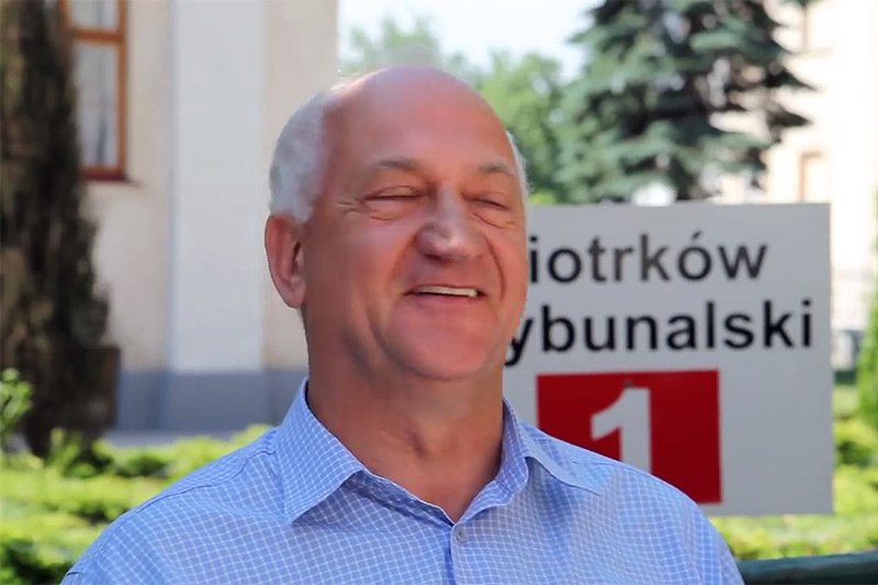 Upubliczniono nagrania z awantury domowej, którą piotrkowski radny PiS Sławomir Dajcz urządził swojej żonie. Polityk próbuje ją ubezwłasnowolnić, kobieta twierdzi, że jest ofiarą przemocy domowej.